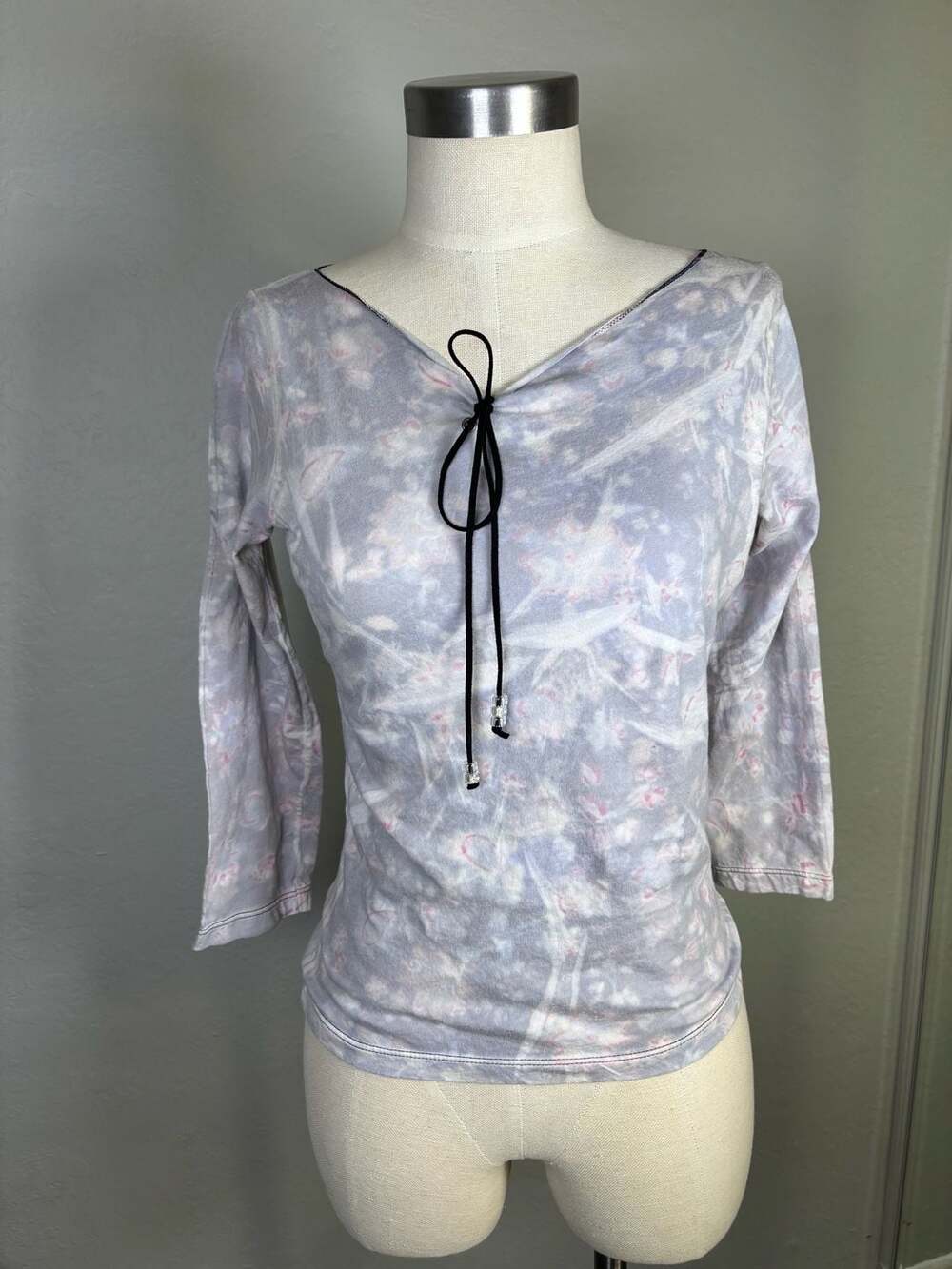 YEN V-neck Long Sleeve Pullover Top with Beads